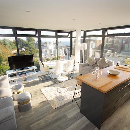 * Panoramic Penthouse With Sea & City Views 본머스 외부 사진