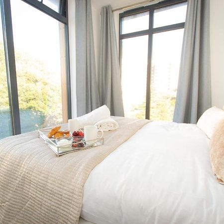 * Panoramic Penthouse With Sea & City Views 본머스 외부 사진