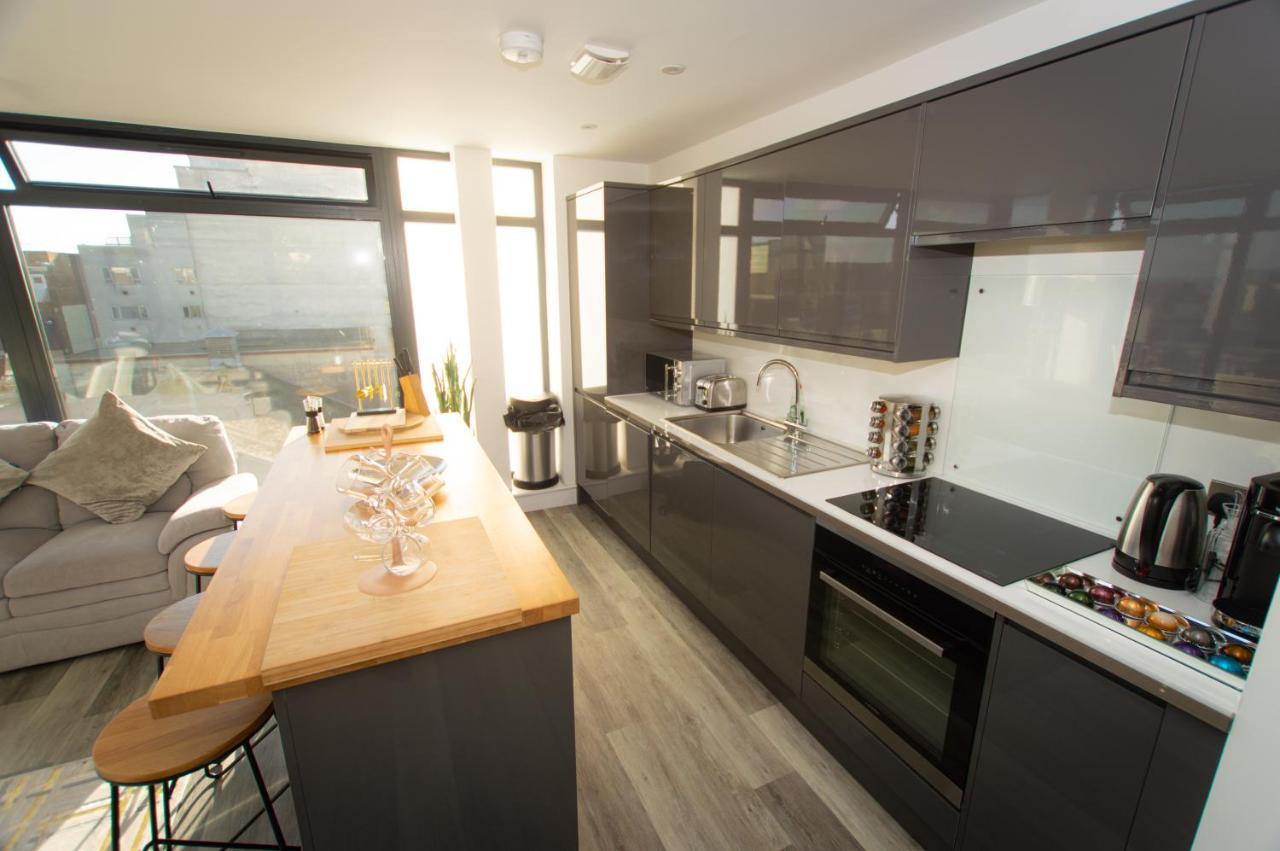 * Panoramic Penthouse With Sea & City Views 본머스 외부 사진
