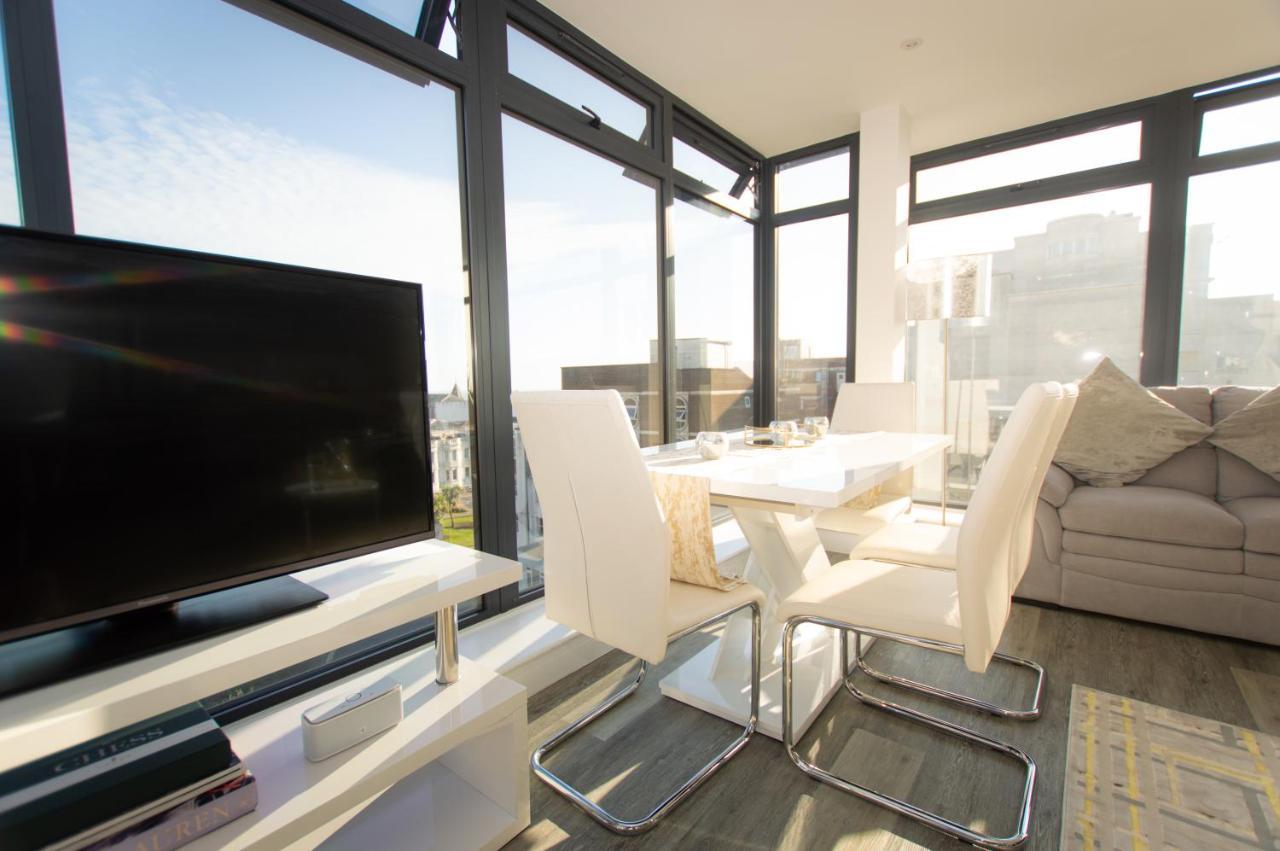 * Panoramic Penthouse With Sea & City Views 본머스 외부 사진