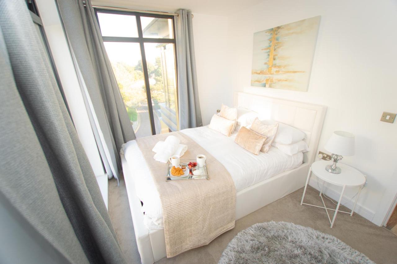 * Panoramic Penthouse With Sea & City Views 본머스 외부 사진