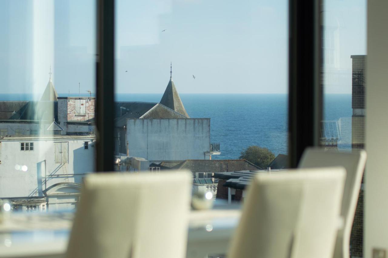 * Panoramic Penthouse With Sea & City Views 본머스 외부 사진